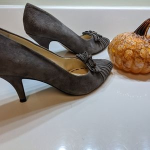 Enzo Angiolini Gray Suede Pump - 3" heel